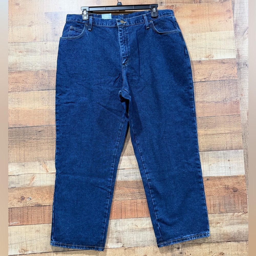 New With Tags Wrangler Blues Relaxed Fit Tapered Leg Riding Work Jeans Size 20